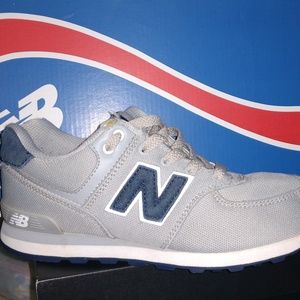 New balance shoes